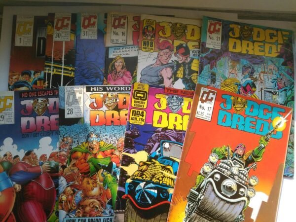 3143.jpg 20 x Komiks Judge Dredd Quality Comics 80